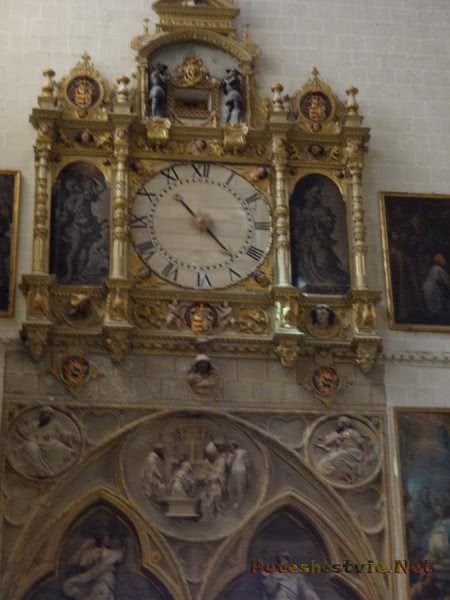 Часы в толедском Соборе Часы в толедском Соборе