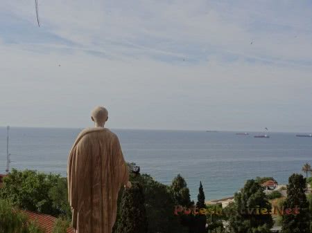 Скульптура римлянина любующегося морем Скульптура римлянина любующегося морем