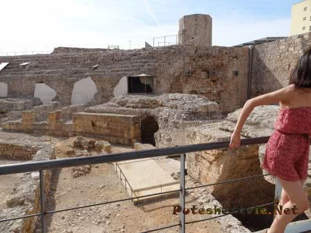 Руины оставшиеся в Таррагоне с римских времен Руины оставшиеся в Таррагоне с римских времен