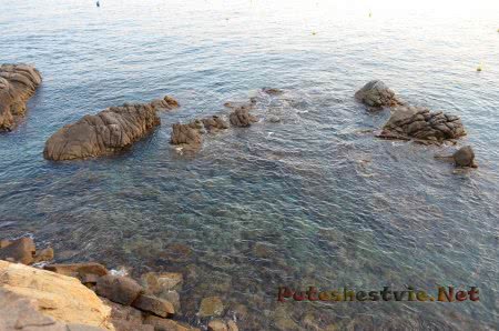 Очень хорошая видимость в воде в Ллорет-де-Мар Очень хорошая видимость в воде в Ллорет-де-Мар
