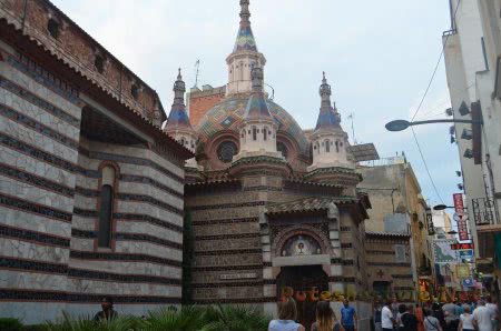 Ллорет-де-Мар церковь в центре Ллорет-де-Мар церковь в центре