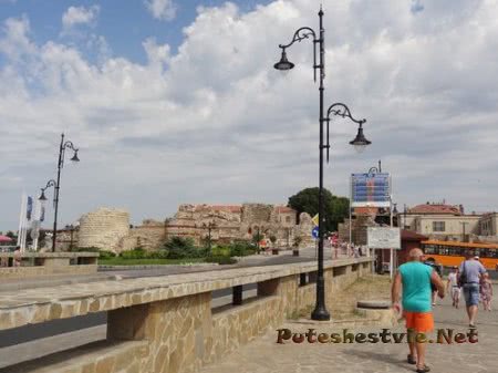 Автобусная остановка в Несебре Автобусная остановка в Несебре