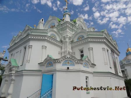 Вид на Церковь Святой Екатерины сбоку Вид на Церковь Святой Екатерины сбоку