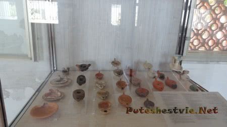 Экспонаты музея Карфагена Экспонаты музея Карфагена