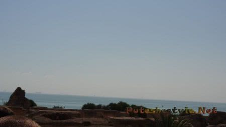 Вид на море с территории римских терм в Карфагене Вид на море с территории римских терм в Карфагене