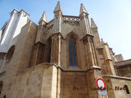 Стены Кафедрального собора в Таррагоне Стены Кафедрального собора в Таррагоне