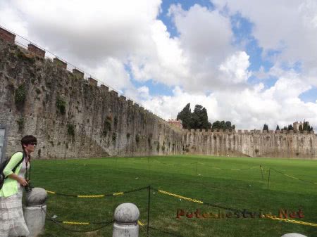 Итальянский городок Пиза Итальянский городок Пиза