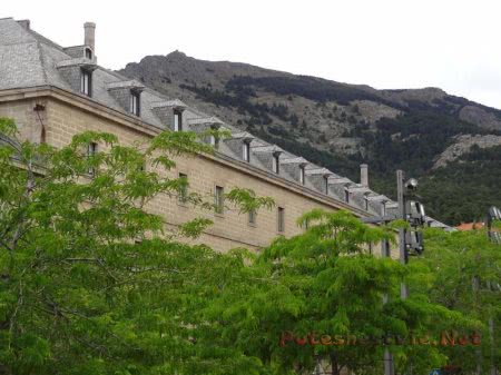 Эскориал на фоне гор Эскориал на фоне гор