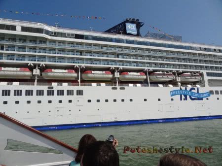 Круиз по морю на роскошном лайнере