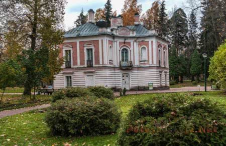 Дворцы Ораниенбаума