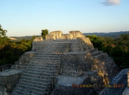 Караколь в Белизе Караколь в Белизе