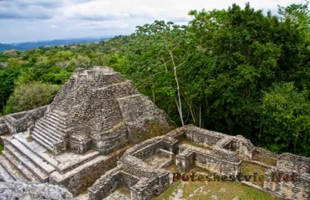 Караколь в Белизе Караколь в Белизе