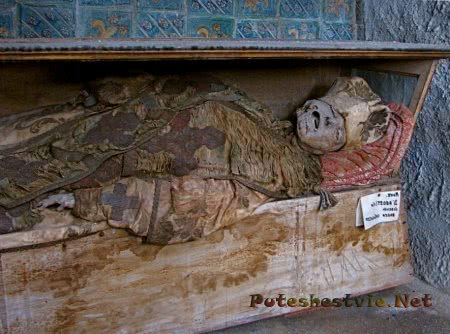 Катакомбы капуцинов в Палермо Катакомбы капуцинов в Палермо