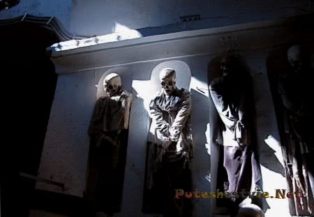 Катакомбы капуцинов в Палермо Катакомбы капуцинов в Палермо