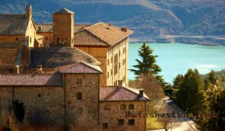 Отели в монастырях Испании