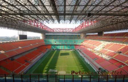 Стадион «Сан-Сиро» в Милане