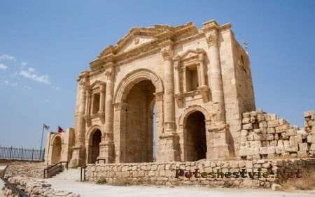 Джераш - древний город в Иордании