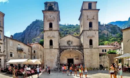 Соборы и монастыри Черногории