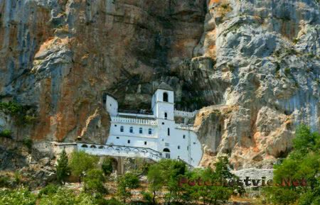 Соборы и монастыри Черногории