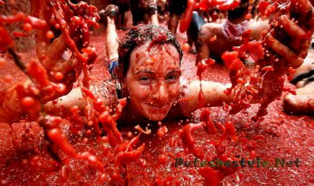 Битва томатов - Фестиваль в Испании