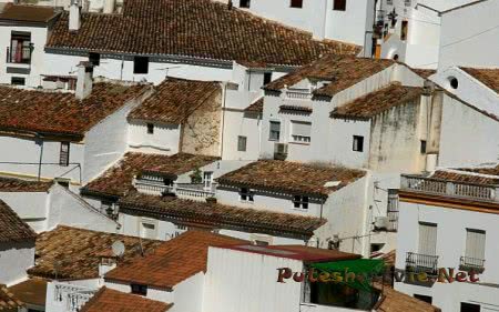 Испанский город Сетениль-де-лас-Бодегас