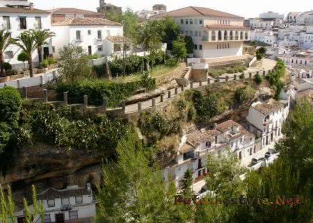 Испанский город Сетениль-де-лас-Бодегас