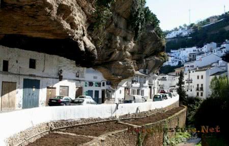 Испанский город Сетениль-де-лас-Бодегас