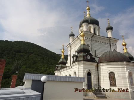 Церковь в Форосе Церковь в Форосе