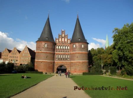 Голштинские ворота в любеке