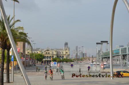 осмотр достопримечательностей на автобусе Barcelona Bus Turistic осмотр достопримечательностей на автобусе Barcelona Bus Turistic