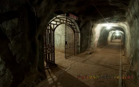 Японские Пещеры