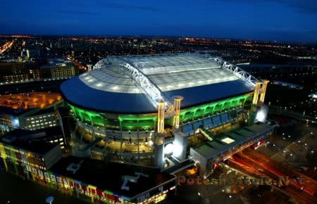 Стадион Амстердам АренА