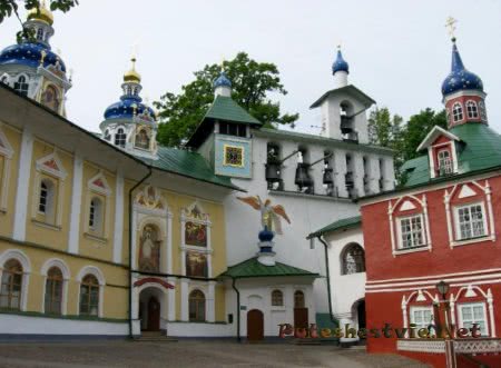 Свято-Успенский Псково-Печерский мужской монастырь город Печора Свято-Успенский Псково-Печерский мужской монастырь город Печора
