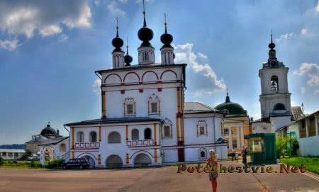 Свято-Троицкий Белопесоцкий женский монастырь в городе Ступино Московской области Свято-Троицкий Белопесоцкий женский монастырь в городе Ступино Московской области