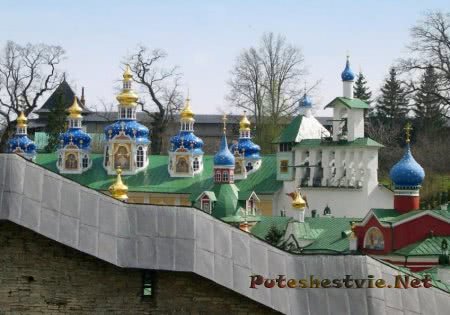 Свято-Успенский Псково-Печерский мужской монастырь в городе Печоры Свято-Успенский Псково-Печерский мужской монастырь в городе Печоры