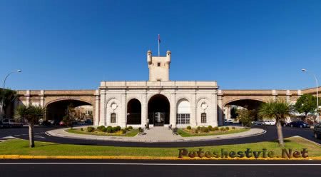 Ворота Пуэрта де Тьерра