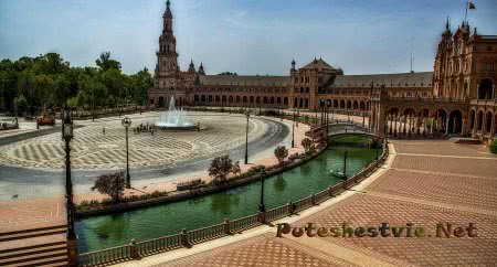 Площадь Испании в Севилье