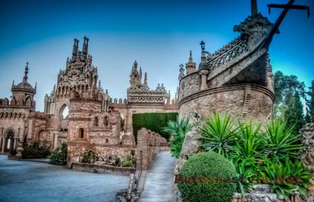 Замок Коломарес в городе Бенальмадена Замок Коломарес в городе Бенальмадена