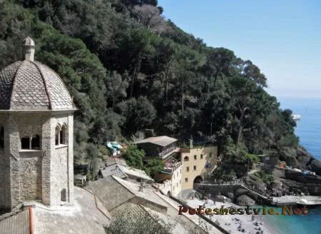 Аббатство San Fruttuoso di Capodimonte