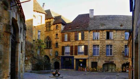 Площадь рынка с гусями Площадь рынка с гусями