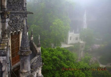 Дворец Кинта да Регалейра в городе Синтра Дворец Кинта да Регалейра в городе Синтра