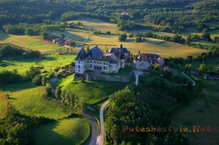 Замок Бирон