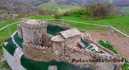 Крепость Фуна