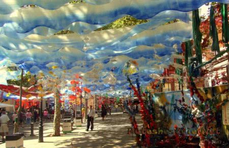 Грасия – фестиваль в Барселоне Грасия – фестиваль в Барселоне