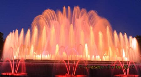 Фонтан Монжуик в Барселоне