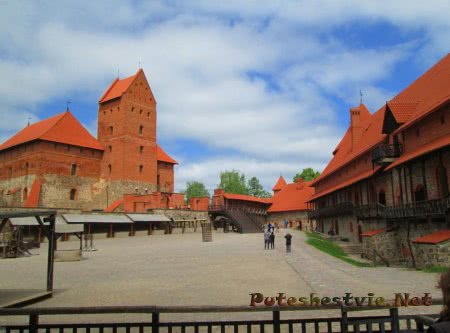 Тракайский замок в Литве Тракайский замок в Литве