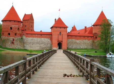Тракайский замок в Литве Тракайский замок в Литве