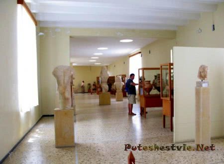 Археологический музей Фиры