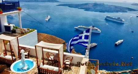 Отдых на острове Санторини в Греции
