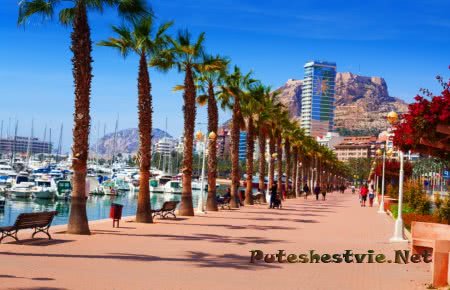 Город-курорт Аликанте в Испании